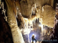 Pestera Piatra Altarului, un paradis geologic exceptional